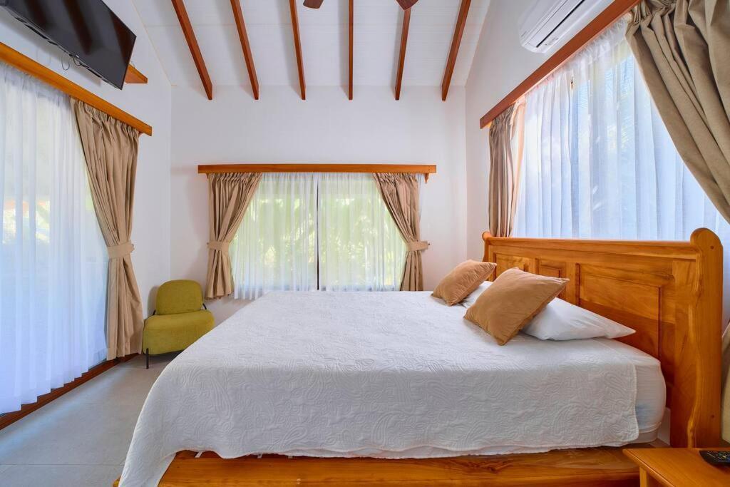 Puerto Viejo de Talamanca Casa Kristel - Exquisite Villa Getaway מראה חיצוני תמונה