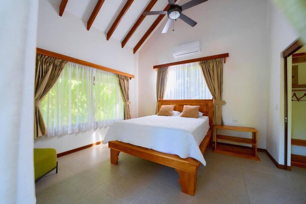 Puerto Viejo de Talamanca Casa Kristel - Exquisite Villa Getaway מראה חיצוני תמונה