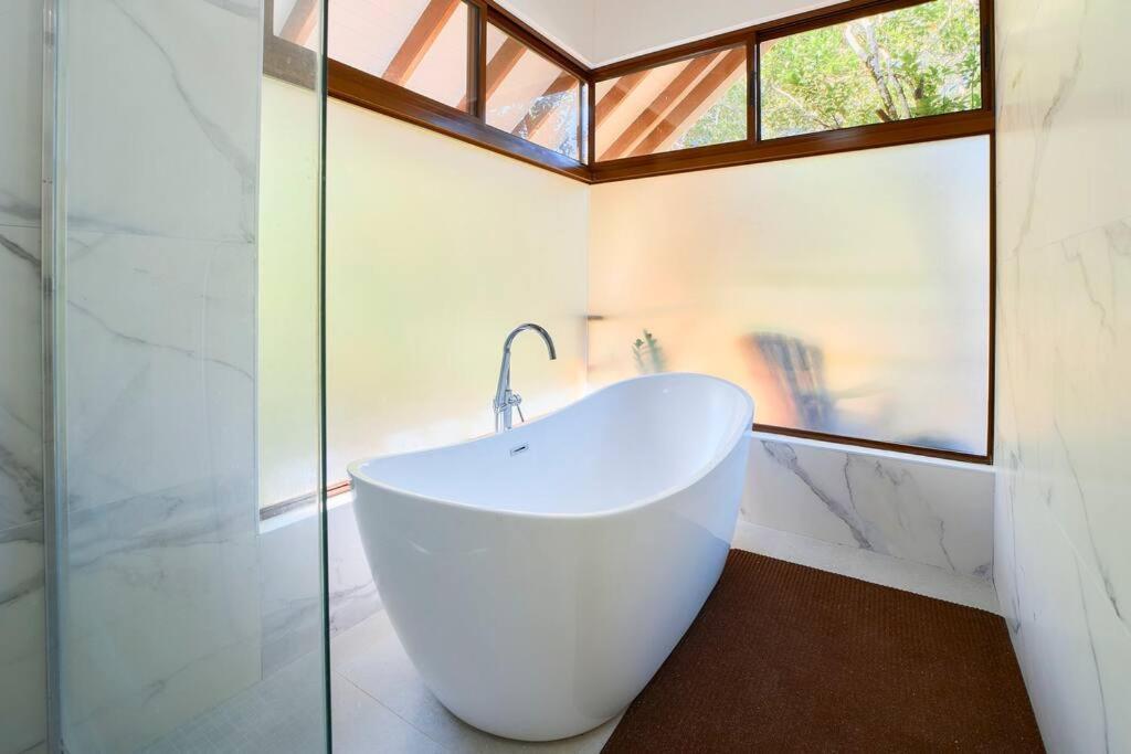 Puerto Viejo de Talamanca Casa Kristel - Exquisite Villa Getaway מראה חיצוני תמונה