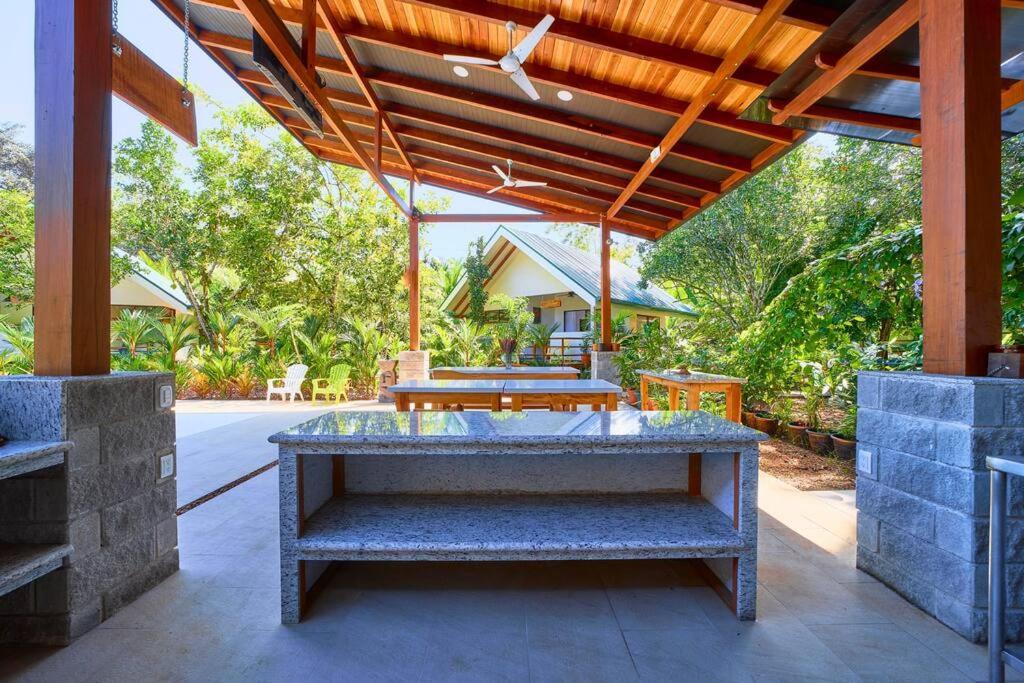 Puerto Viejo de Talamanca Casa Kristel - Exquisite Villa Getaway מראה חיצוני תמונה