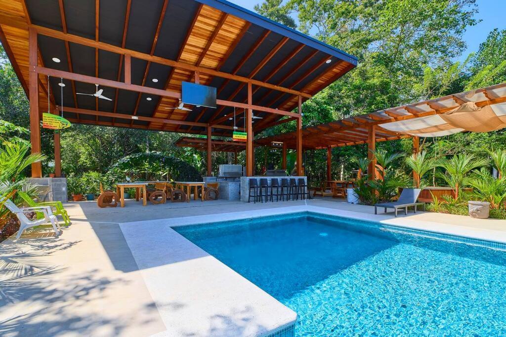Puerto Viejo de Talamanca Casa Kristel - Exquisite Villa Getaway מראה חיצוני תמונה