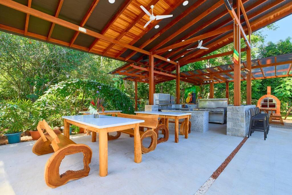 Puerto Viejo de Talamanca Casa Kristel - Exquisite Villa Getaway מראה חיצוני תמונה